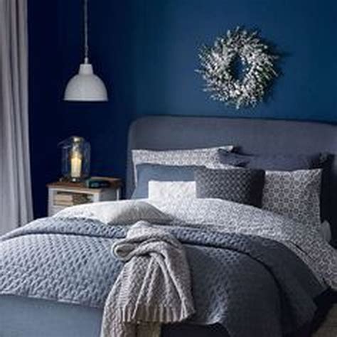 37 Inspiring Navy Blue Bedroom Decor Ideas You Should Copy - SWEETYHOMEE