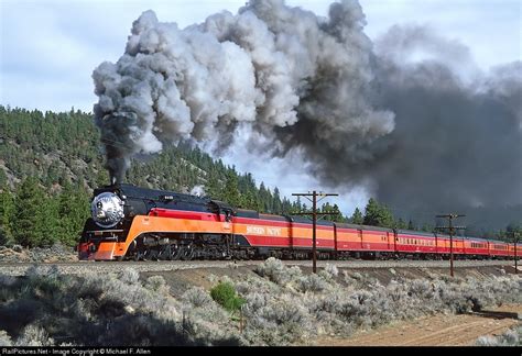 Steam Locomotives: Southern Pacific 4449