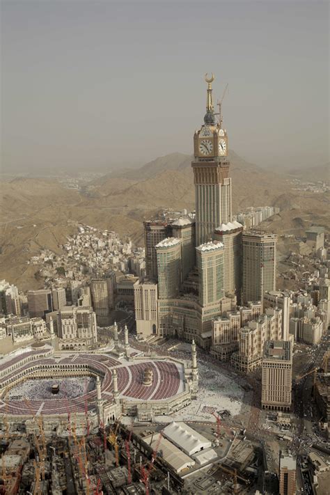 Mecca Clock Tower Size