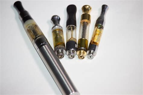 CBD Vape Pens – Why Vaping CBD Oil is a Good Choice - Sociedelic