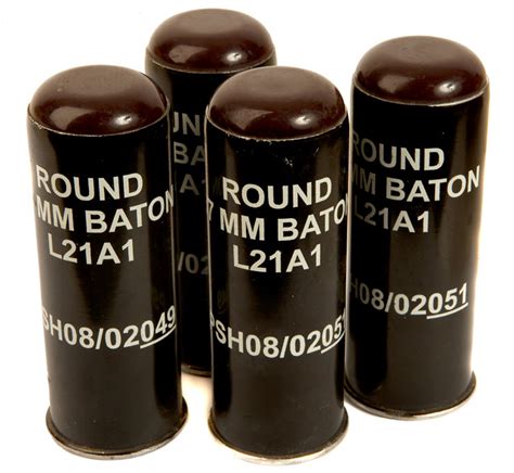 Inert 37mm L21A1 Baton Rounds - Militaria