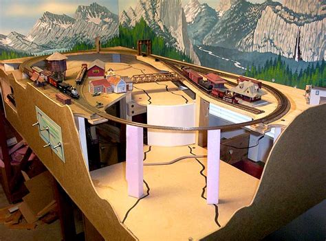 2' x 4' N scale layout | TrainBoard.com - The Internet's Original