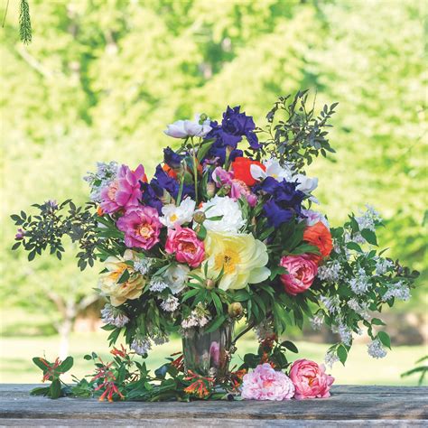 Beautiful Peony Flower Arrangements - Flower Magazine