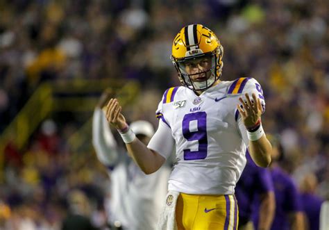 Joe Burrow Breaks LSU Single-Season Touchdown Record - Sports ...