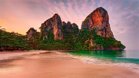 Railay Beach (Thailand) - backiee