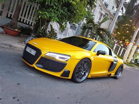 Discreetly different - 2013 Regula Exclusive Audi R8 V10 Coupe