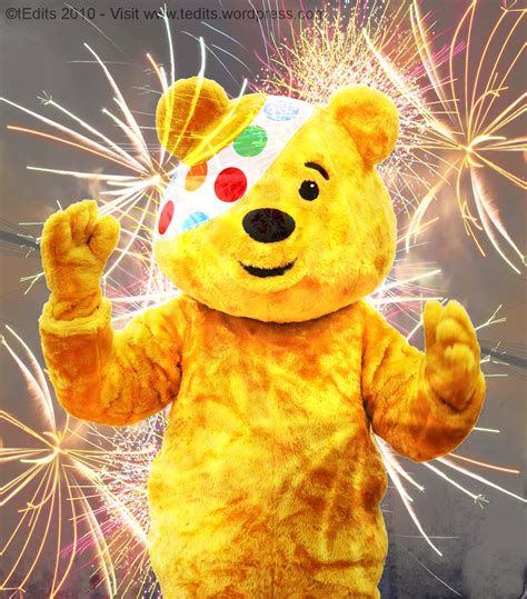 wallpaper happy thanksgiving: Pudsey Bear 2011