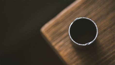 How to Get a 'Ring of Fire' Lens Flare in Your Photos | PetaPixel