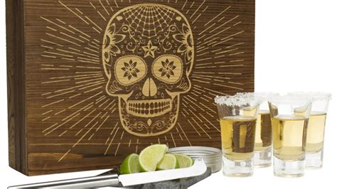 11 Tequila Gift Sets That'll Bring The Holiday Spirit