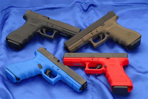 Fire Gun Wallpaper: Glock17s with different color frames G17, G17 OD, G17R, and G17T