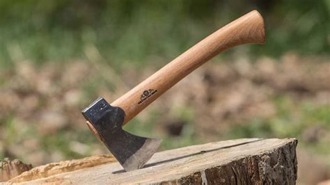 Hatchet vs Axe: Is There a Difference? - The Saw Guy