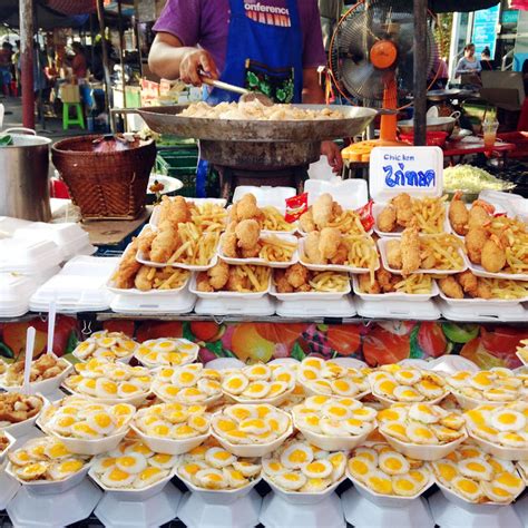 Thai Food at Chatuchak Market - Chatuchak Market: The World's Largest Weekend Market