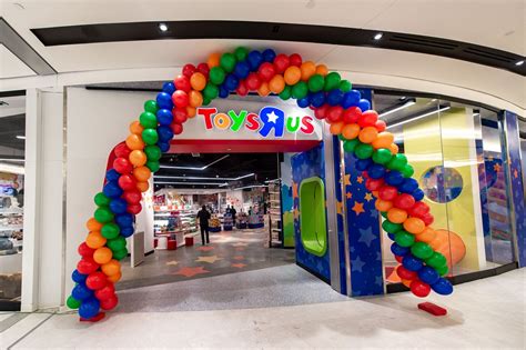 Toys ‘R’ Us is opening its flagship store at American Dream. We got a sneak peek. - nj.com