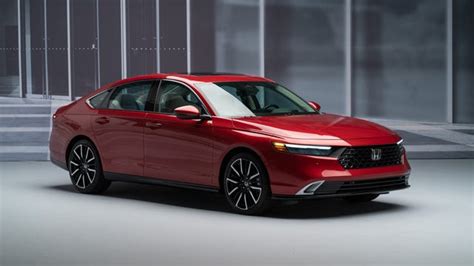 2023 Honda Accord Debuts Hybrid Updates, Google-Powered Dashboard Tech - CNET