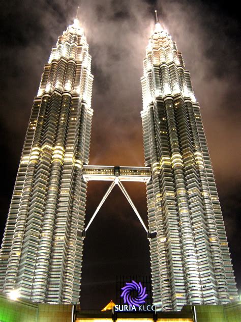 Petronas Towers Malaysia, Tallest Twin Towers in the World 2021 ...