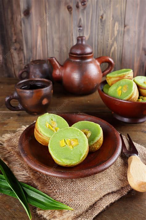 Premium Photo | Kue lumpur pandan is an indonesian traditional pancake