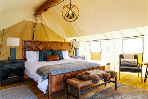 17 Best Spots to Go Glamping in New York (NYC and Upstate NY)