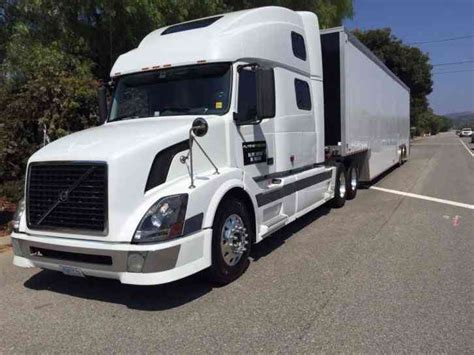 Volvo VNL 780 (2006) : Sleeper Semi Trucks