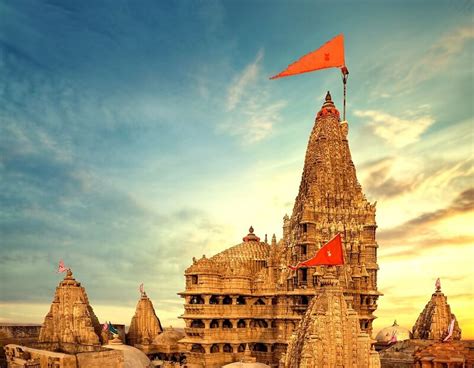 Dwarkadhish Temple Dwarka - Things to Know Before you Go - Tusk Travel Blog