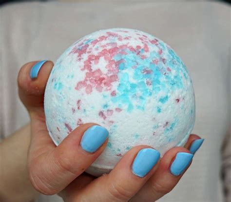 6 DIY Bath Bombs You’ll Love