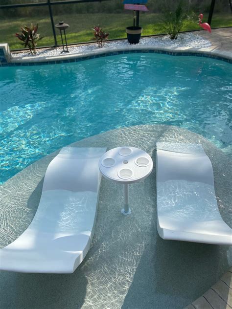 Baja Table Sun Shelf Umbrella Table for Ledge in Swimming Pool