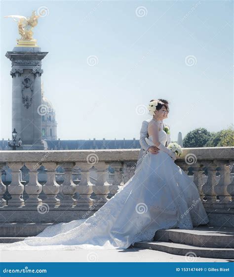 The Newlyweds Pont Alexandre III Editorial Stock Image - Image of ...