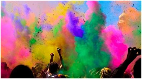 Holi 2022: How to celebrate safe Holi during pandemic - Hindustan Times