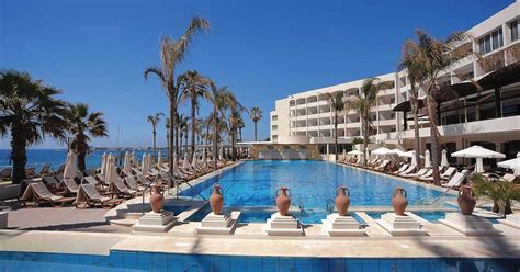 Alexander The Great Beach Hotel in Paphos | dé VakantieDiscounter