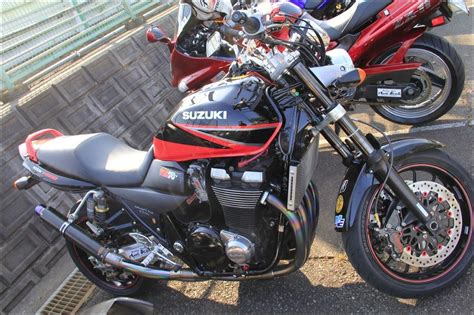 ROAD RIDER: SUZUKI GSX1400 Custom BIke FCR