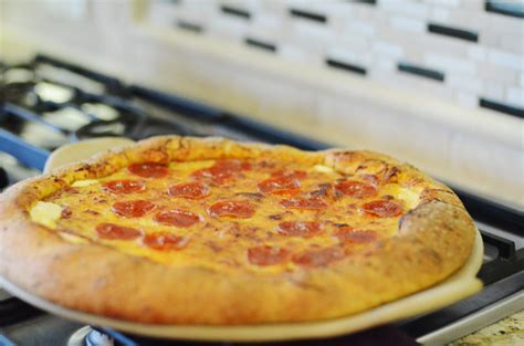 Stuffed Crust Pizza | Fast Easy Bread