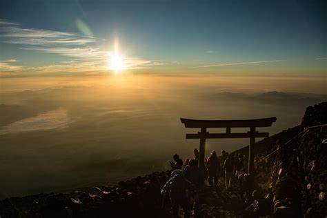 [OC] Mt Fuji Sunrise [5256x3504] : japanpics