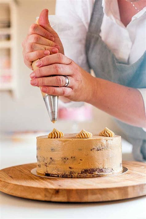 The Best Cake Decorating Tools: A Foodal Buying Guide