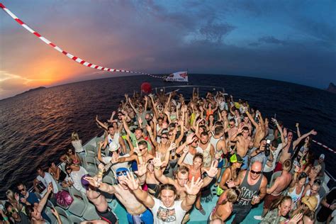 Sunset Boat Party with Open Bar and Combo Ticket in Ibiza | My Guide Ibiza