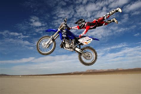 1080x1800 resolution | blue and red motocross dirt bike, Yamaha HD wallpaper | Wallpaper Flare