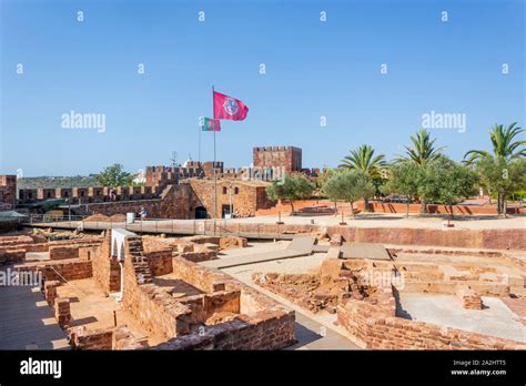 Silves, Algarve, Portugal. The Castle of Silves. First built c. 201 BC Stock Photo - Alamy