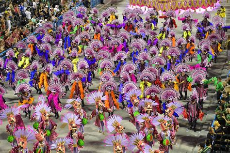 Brazilian Carnival 2019: See colorful costumes, moments from the parade