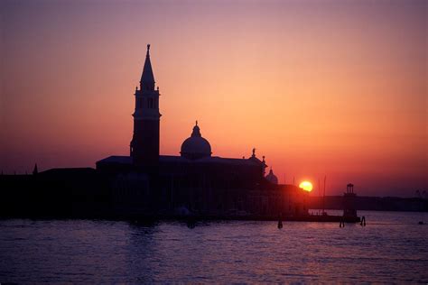 Sunset In Venice: The 10 Best Places To Watch It