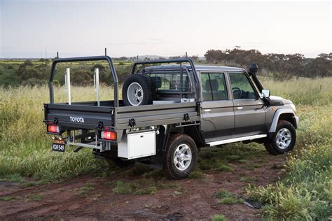 2017 Toyota LandCruiser 70 Series Review - photos | CarAdvice