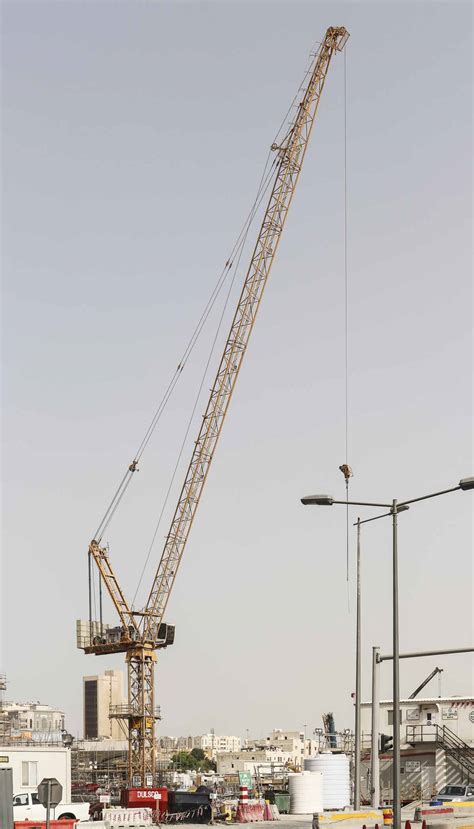 Liebherr tower cranes - Part 38 :: www.trucks-cranes.nl