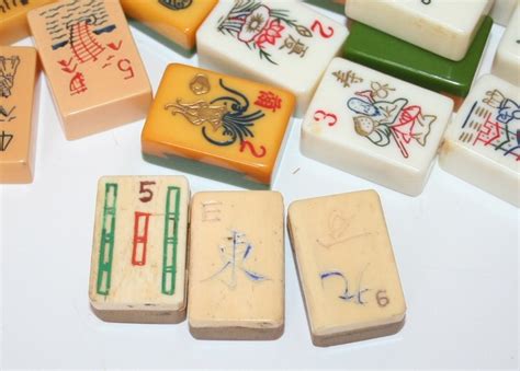 Vintage Mahjong Tiles and Marble Game Board | EBTH