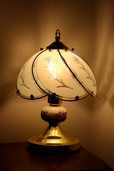 Bedside Lamp with Glass Shade – Photos Public Domain