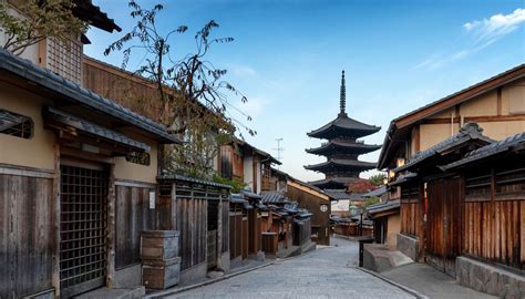 Learn about the enthralling history of Kyoto