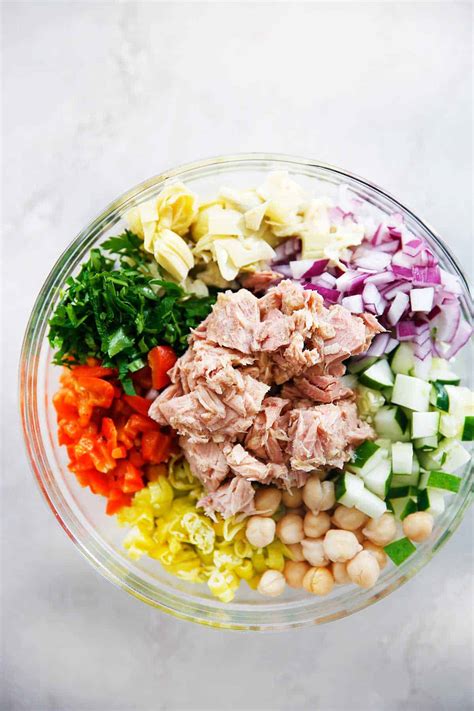 Mediterranean Tuna Salad with No Mayo! - Lexi's Clean Kitchen