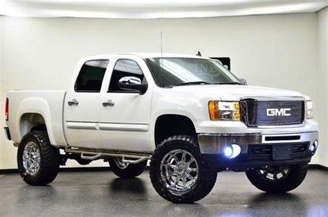 Sell new 2013 GMC Sierra 1500 Crew Cab Custom 6 inch Lift Navigation ...