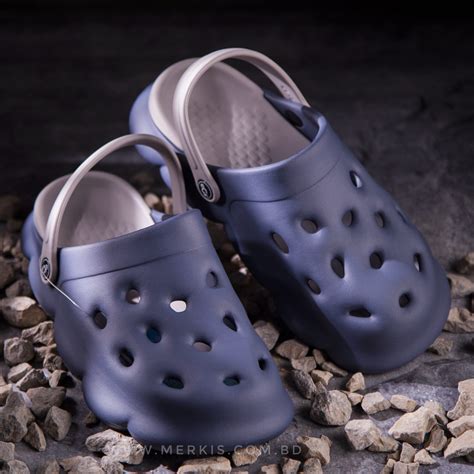 Crocs Mens Water Sandals: Comfortable Vacation Sandals