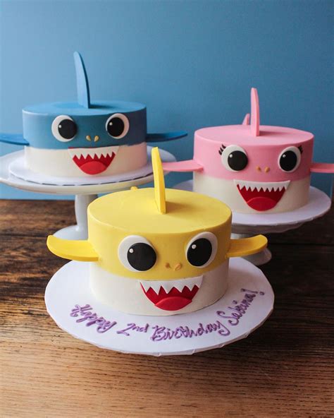 15 Adorable Baby Shark Birthday Cake Ideas (They're So Cute) | Shark birthday cakes, Shark ...