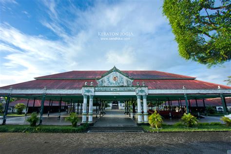 Keraton Jogja by cendhikaphoto on DeviantArt