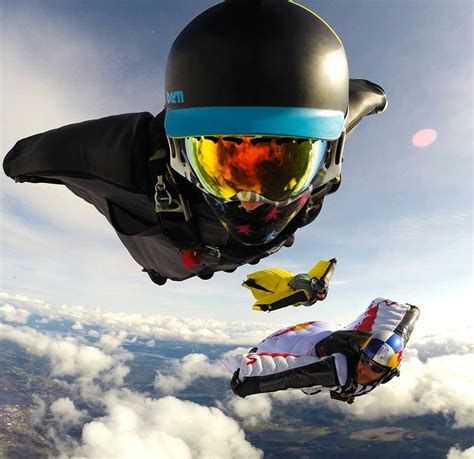 Wingsuit Base Jumping Red Bull