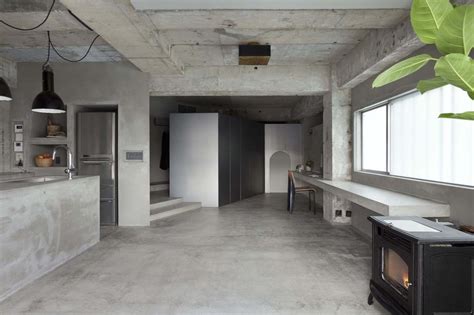 Interior design: a concrete apartment