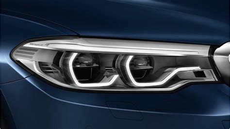 GUIDE: The Different BMW Headlights Technologies Explained